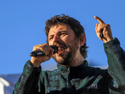 Grabois califica de "hijos de puta" a los senadores por el nuevo aumento